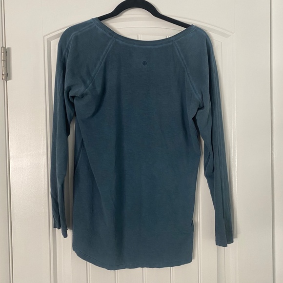 Lululemon Emerald long sleeve size 8 - Picture 2 of 3